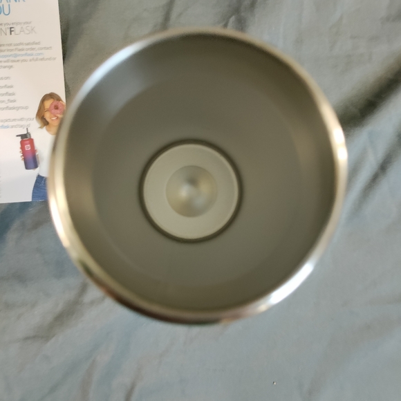 18 oz Iron Flask sports bottle red - Picture 11 of 12